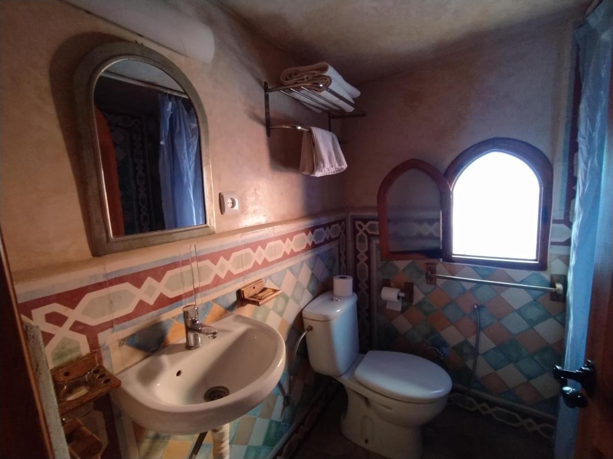 Hotel Gernika Чефчауен Екстериор снимка