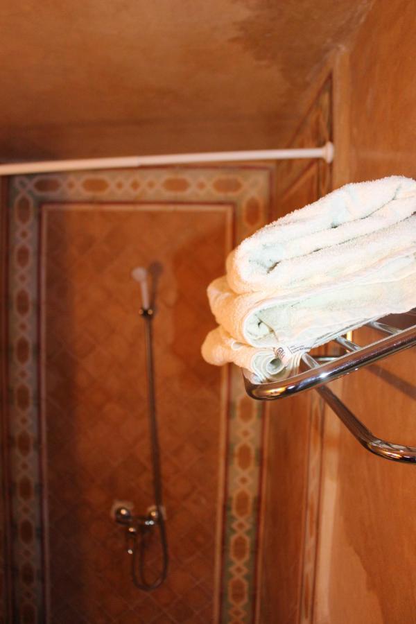 Hotel Gernika Чефчауен Екстериор снимка