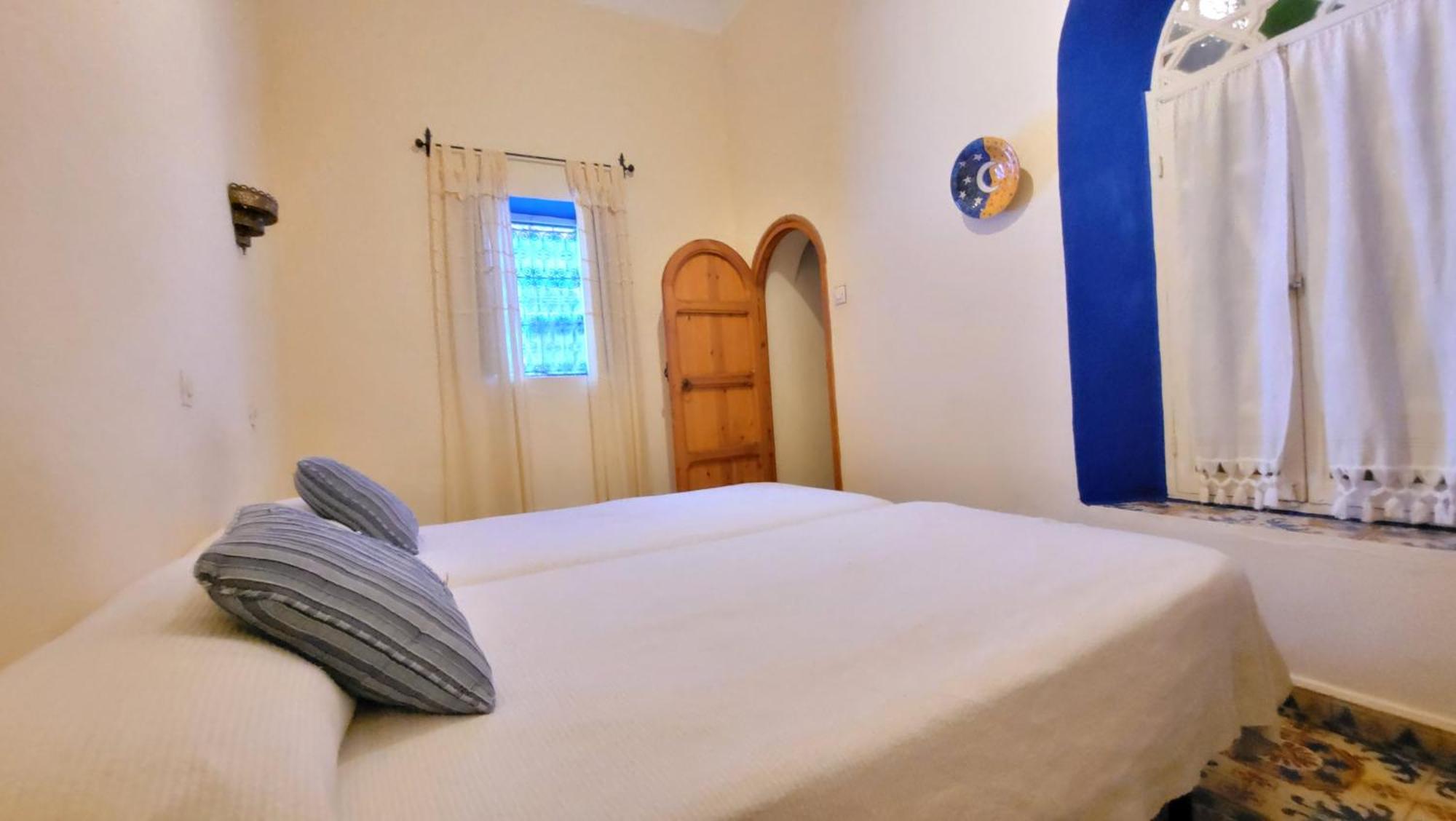 Hotel Gernika Чефчауен Екстериор снимка