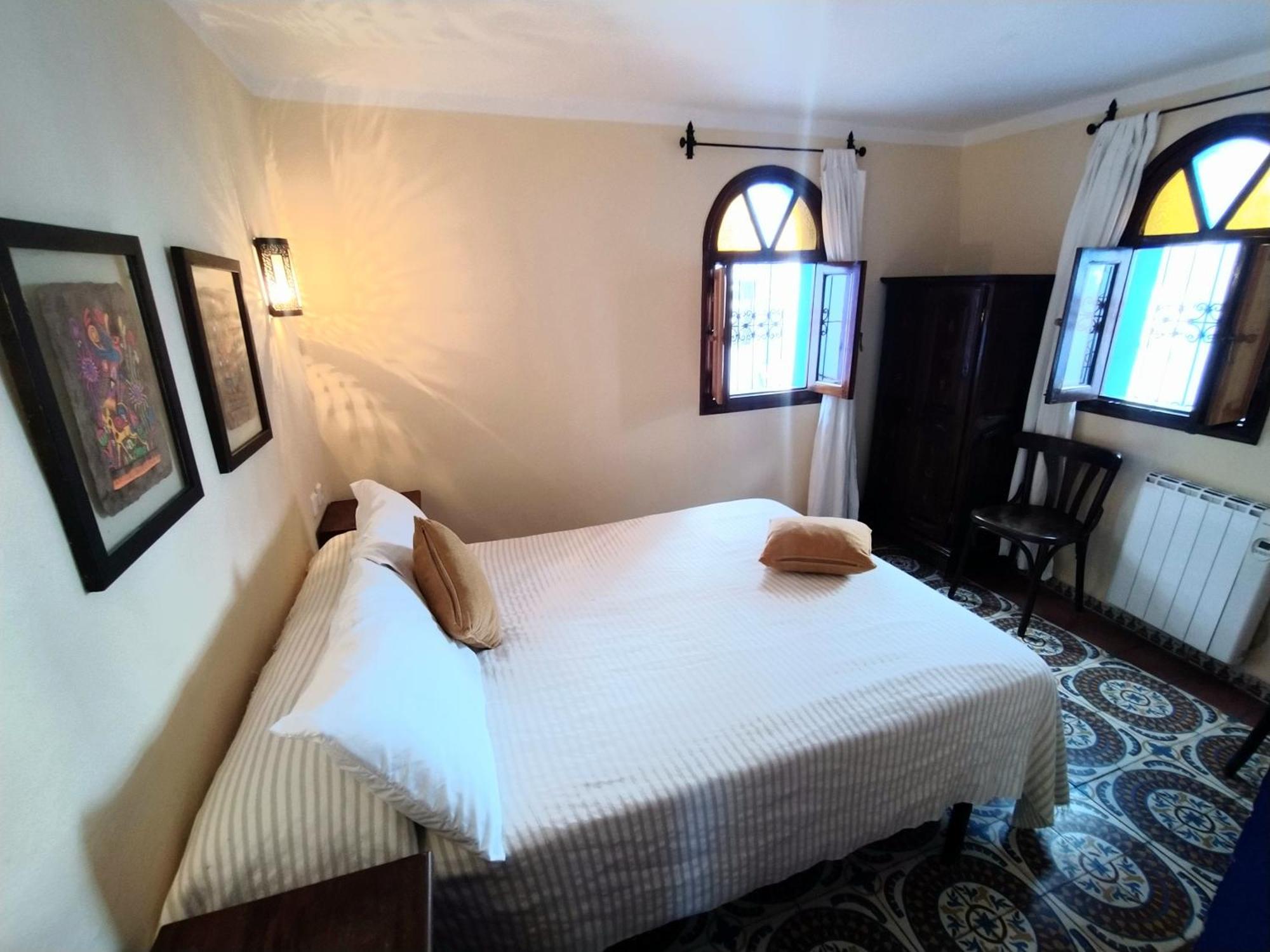 Hotel Gernika Чефчауен Стая снимка